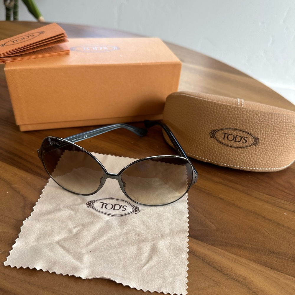 Tod’s Oversized Sunglasses